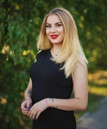 Креативная, нежная и опытная, я знаю, как сделать наше время вместе по-настоящему незабываемым. С мной ты можешь расслабиться и довериться моим нежным рукам. Я предлагаю широкий спектр услуг и гарантирую полное удовлетворение. Используя эмоджи, я могу порадовать тебя своими фото, которые подтвердят мою красоту и сексапильность. Мои клиенты всегда остаются довольными, и я с удовольствием предоставлю тебе отзывы о своей работе. Не упусти возможность провести время со мной в Москве и испытать настоящее наслаждение. Жду твоего звонка, мой дорогой! Раиса